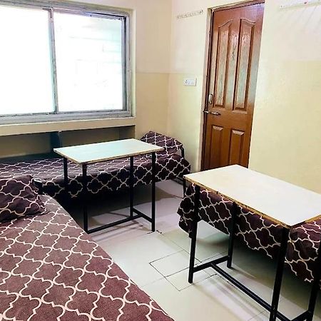 Aashiyana Boys Hostel Indore Eksteriør billede