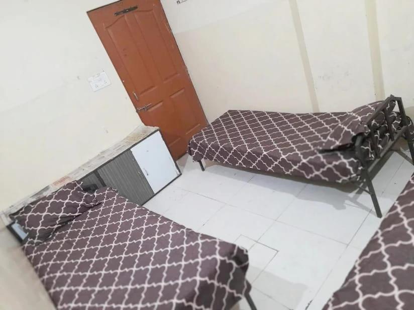 Aashiyana Boys Hostel Indore Eksteriør billede